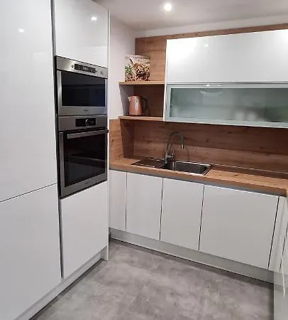 Next Door Maro & Ivan Apartman