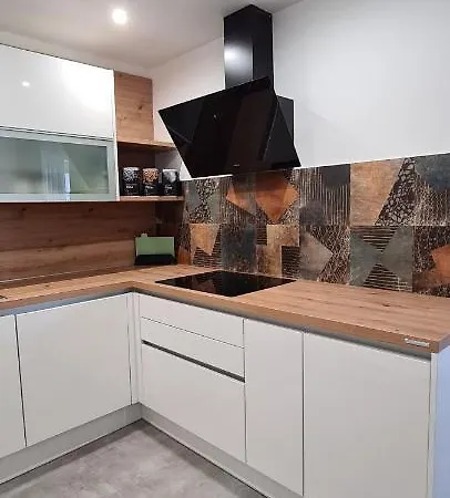 Next Door Maro & Ivan 公寓