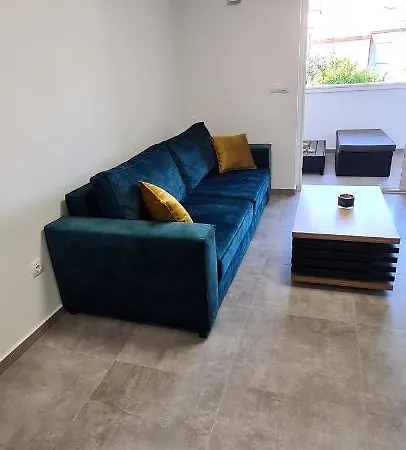 公寓 Next Door Maro & Ivan *