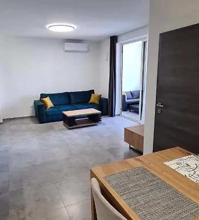 Next Door Maro & Ivan Apartment *
