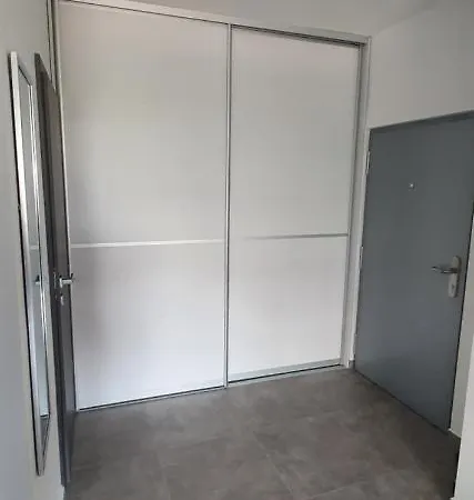 Next Door Maro & Ivan 奈维斯