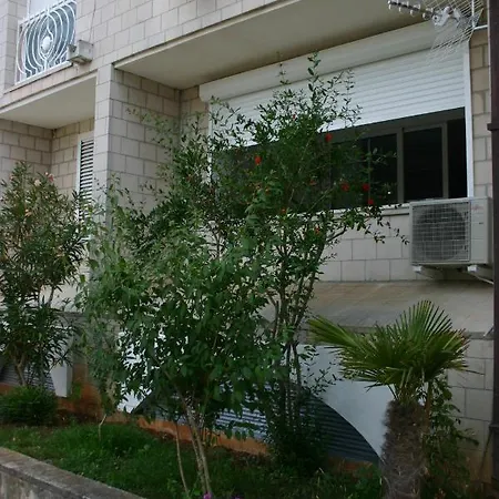 Apartman Next Door Maro & Ivan