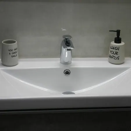 Next Door Maro & Ivan 公寓 奈维斯