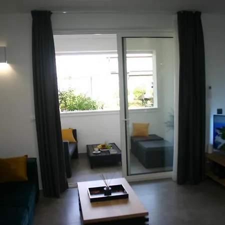 公寓 Next Door Maro & Ivan