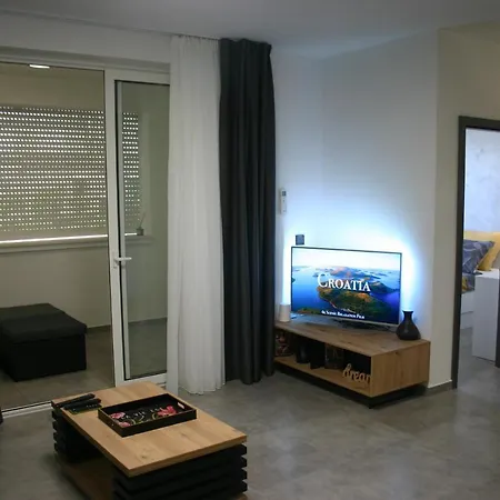 Next Door Maro & Ivan Apartman