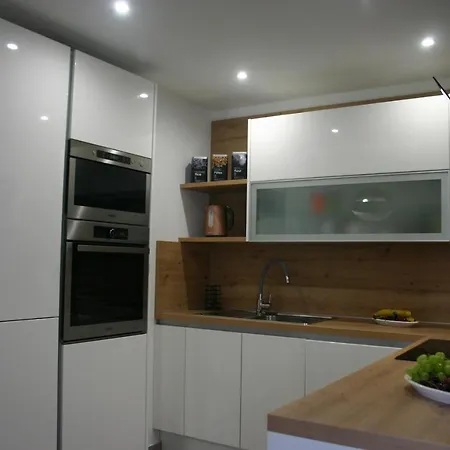 Next Door Maro & Ivan *