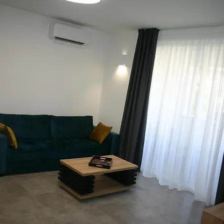 Next Door Maro & Ivan Apartman *