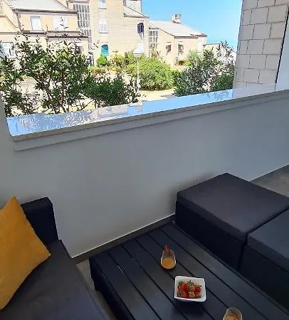 דירה Next Door Maro & Ivan נייביצה