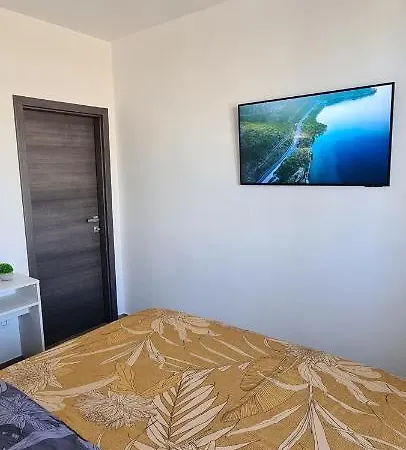 Next Door Maro & Ivan