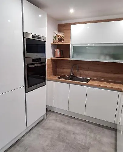 Next Door Maro & Ivan Lägenhet