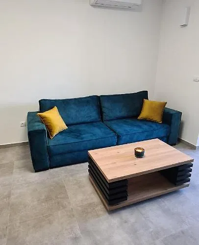 Next Door Maro & Ivan نجيفيش