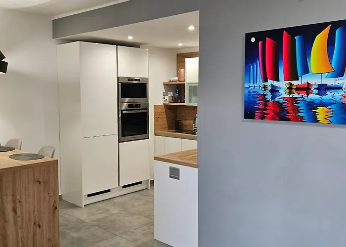 Lägenhet Next Door Maro & Ivan *