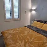 Next Door Maro & Ivan Апартаменты