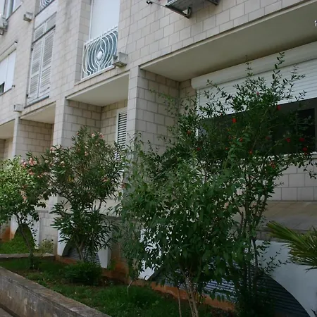 Next Door Maro & Ivan * Njivice