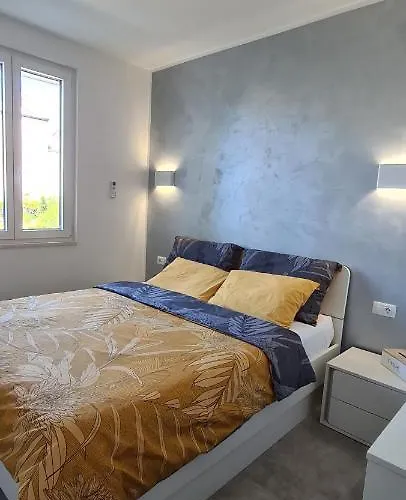 Next Door Maro & Ivan Apartman *