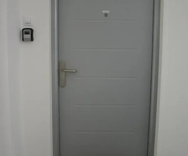 Next Door Maro & Ivan Apartman *