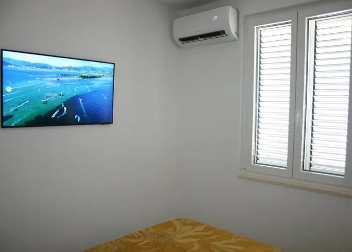 Next Door Maro & Ivan