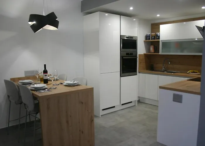 Next Door Maro & Ivan *